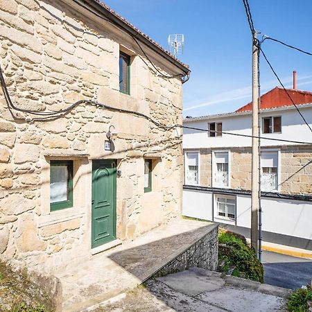 2 Bedroom Amazing Home In Muros Exterior foto